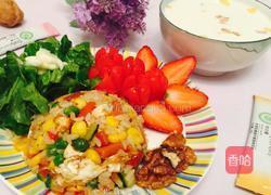 五彩缤纷蛋炒饭的做法图解3