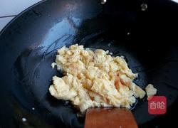 蒜苗小炒的做法图解2