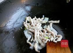 蒜苗小炒的做法图解3
