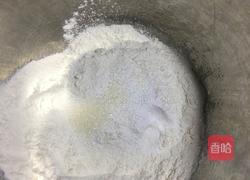 油条的做法图解1