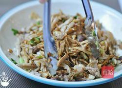 手撕葱油鸡的做法图解9