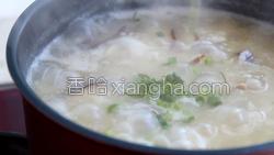 撒适量葱花