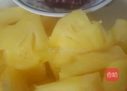 蜜糖菠萝配燕麦粥的做法图解1