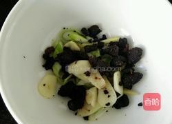 干煸豆豉菜花的做法图解2