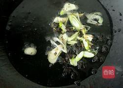 干煸豆豉菜花的做法图解3