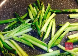 芦笋炒平菇的做法图解3