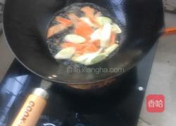 豆干炒韭菜的做法图解2