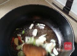 炒鸡腿菇的做法图解3