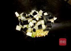 剁椒茄子炒肉的做法图解8