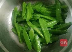 荷兰豆炒腊肠的做法图解5