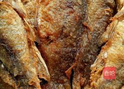 油炸小鲫鱼的做法图解4