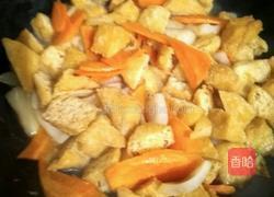 家庭小炒豆腐泡的做法图解5