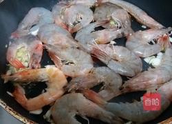 黑胡椒干煎虾的做法图解6