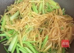 芹菜炒土豆丝的做法图解10