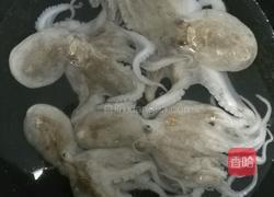 香辣八爪鱼的做法图解1