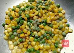 玉米粒炒豌豆的做法图解4
