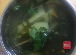海带土豆汤的做法图解6