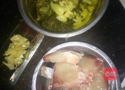 酸菜煮鱼的做法图解1