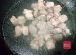 香菇木耳炖排骨的做法图解5