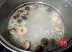 香菇木耳炖排骨的做法图解10