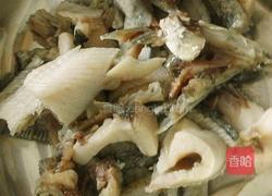 冬笋雪菜鱼骨头汤的做法图解15