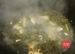 冬笋雪菜鱼骨头汤的做法图解18