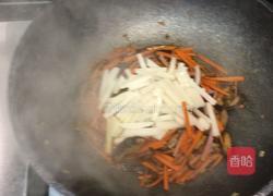 火腿杂蔬炒年糕的做法图解5