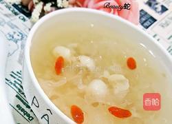 冰糖银耳莲子百合甜羹的做法图解7