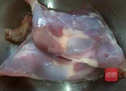 滋补鸭肉汤的做法图解1