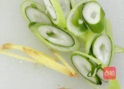 尖椒炒肉的做法图解2