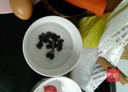 胡萝卜牛肉鸡蛋饼（宝宝辅食）的做法图解1