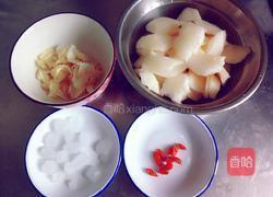 雪梨百合冰糖水的做法图解1