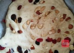 坚果奶油小面包的做法图解1