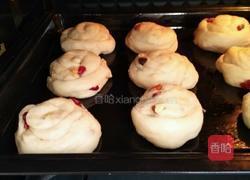 坚果奶油小面包的做法图解3