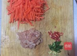 胡萝卜鸡丝的做法图解2
