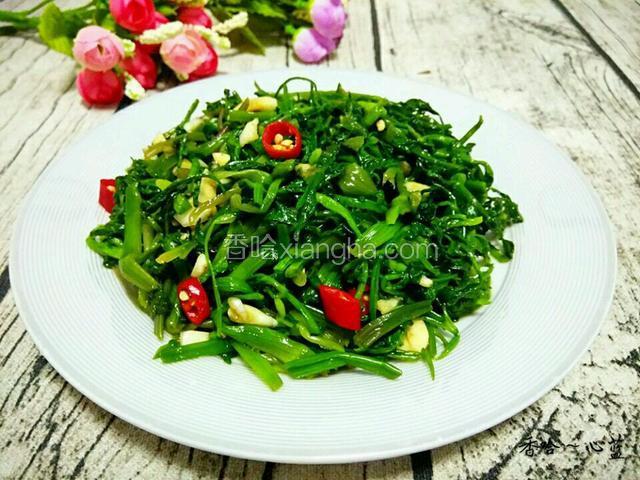 凉拌水芹菜