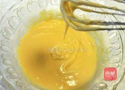 戚风蛋糕的做法图解9