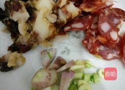 腊味贝虾淋杂菌的做法图解2