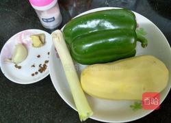 大辣椒炒土豆片的做法图解1