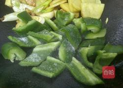 大辣椒炒土豆片的做法图解7