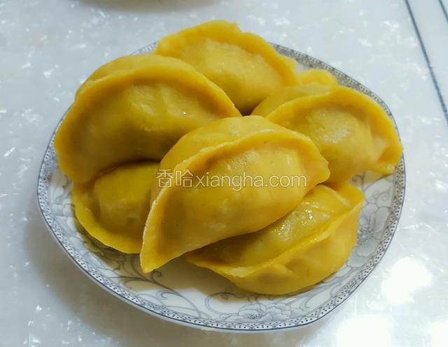 玉米面酸菜蒸饺
