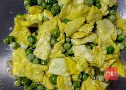 豌豆炒鸡蛋的做法图解9