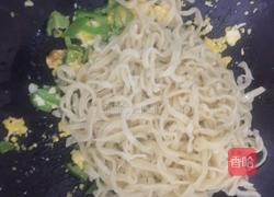 鸡蛋辣椒炒面(自制刀切面^)的做法图解16