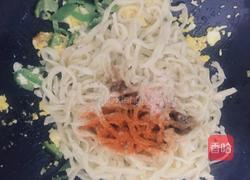 鸡蛋辣椒炒面(自制刀切面^)的做法图解17