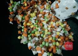 香肠炒饭的做法图解5