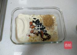 香蕉坚果烤燕麦的做法图解2