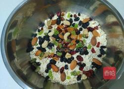 麦片果仁巧克力能量球的做法图解2