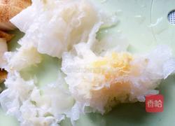 银耳雪梨汁的做法图解3