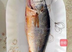 红烧大黄鱼的做法图解1