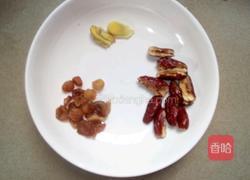 猴头菇骨头汤的做法图解2